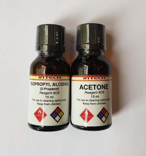 Acetone and isopropyl alcohol can be used as an alternative to nail primer. 